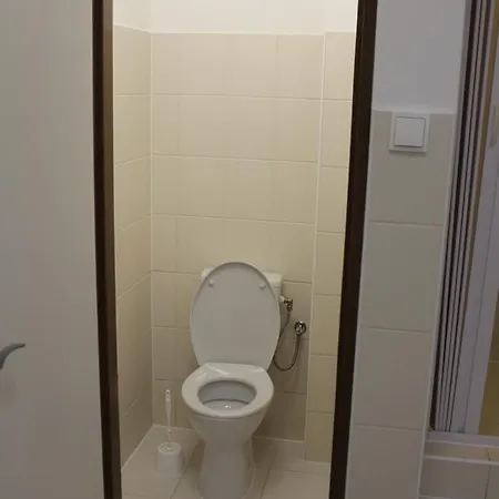 2 Apartment *
